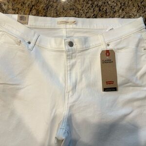 NEW with tags! Levi’s white jeans.  Size 22w